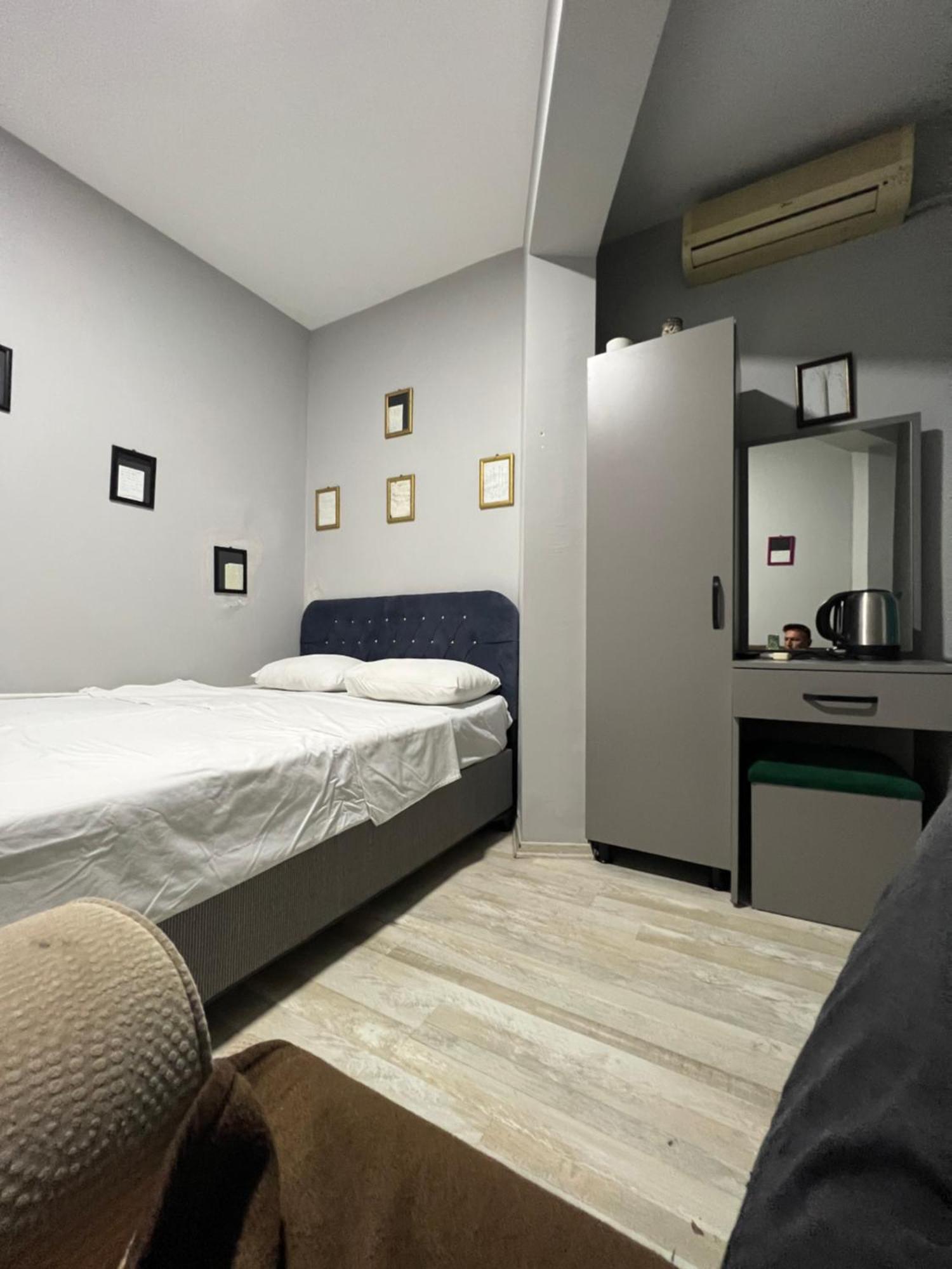 Istiklal Hostel Istanbul Exterior photo