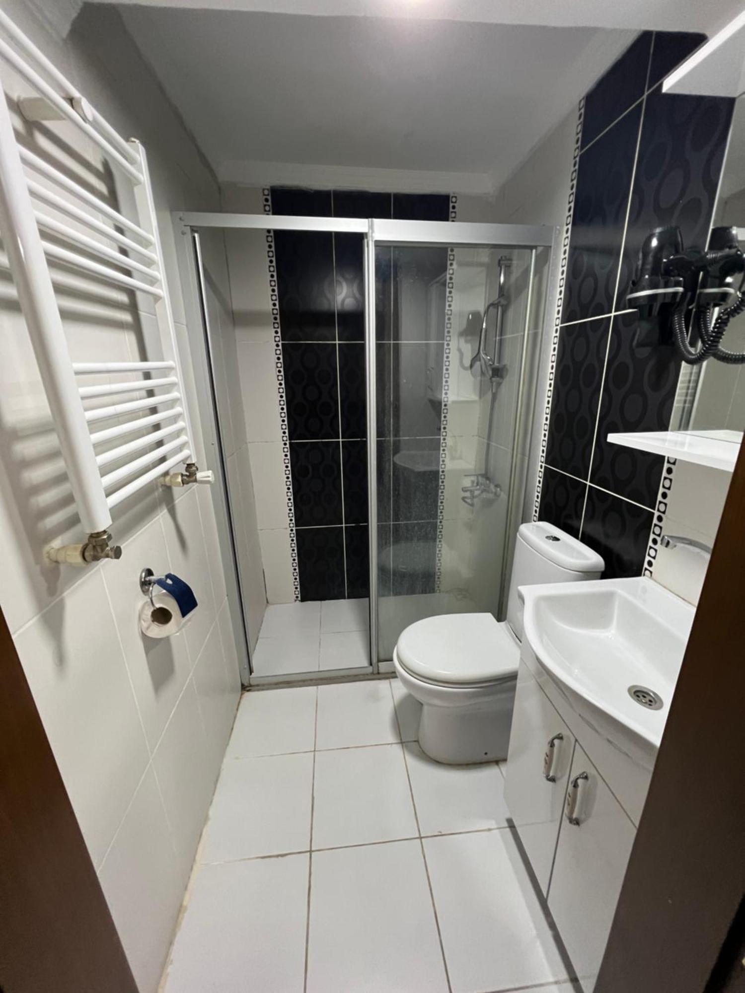 Istiklal Hostel Istanbul Exterior photo